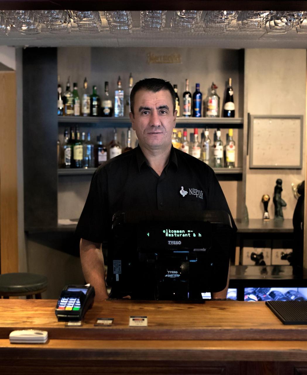 Napoli Resturant & Hotell As Санднесьон Екстериор снимка